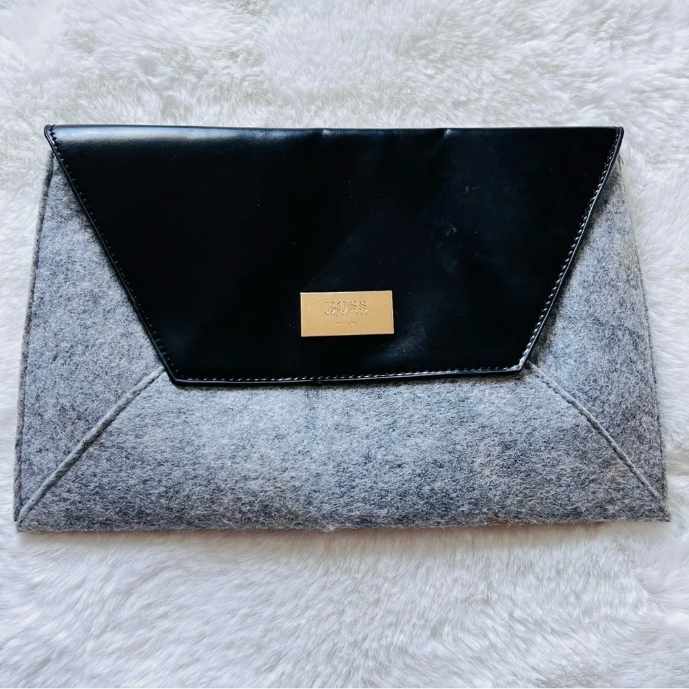 Hugo Boss Parfums Cosmetic Bag .
